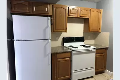 424 SW 12th Ave, Homestead, FL 33030 - Photo 4