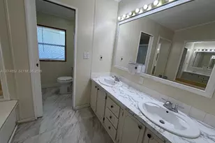 19800 SW 180th Ave, Miami, FL 33187 - Photo 18