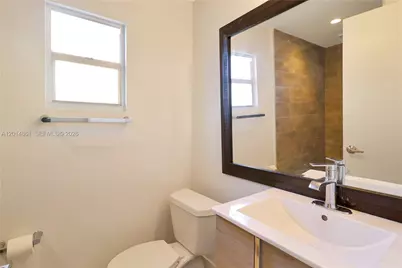 10710 SW 43rd Ln #1, Miami, FL 33165 - Photo 6