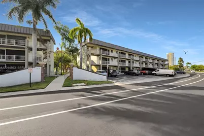 250 Layne Blvd #205, Hallandale Beach, FL 33009 - Photo 32