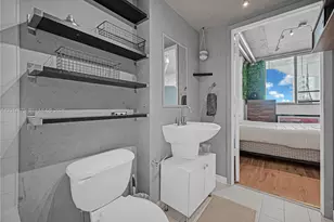 690 SW 1st Ct, Miami, FL 33130 - Photo 16