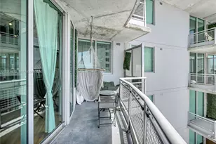 690 SW 1st Ct, Miami, FL 33130 - Photo 18