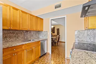 8530 Byron Ave, Miami Beach, FL 33141 - Photo 16
