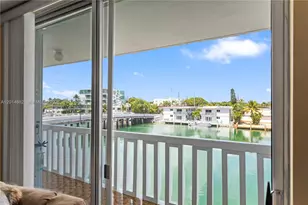 8530 Byron Ave, Miami Beach, FL 33141 - Photo 36