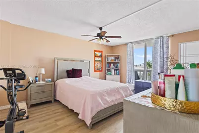 8530 Byron Ave #302, Miami Beach, FL 33141 - Photo 34