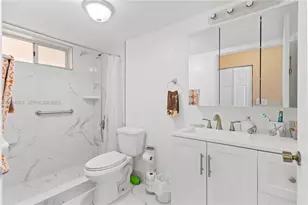 8530 Byron Ave, Miami Beach, FL 33141 - Photo 30