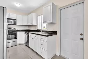 225 NW 14th Ave, Fort Lauderdale, FL 33311 - Photo 12