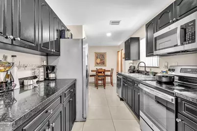 225 NW 14th Ave, Fort Lauderdale, FL 33311 - Photo 36
