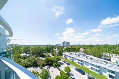 13800 Highland Dr #PH4, North Miami Beach, FL 33181 - Photo 12