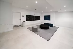 13800 Highland Dr, North Miami Beach, FL 33181 - Photo 36
