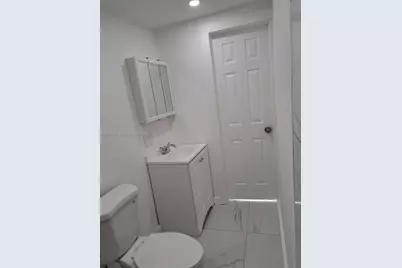 511 NW 62nd Ave, Miami, FL 33126 - Photo 8