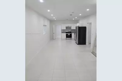 511 NW 62nd Ave, Miami, FL 33126 - Photo 2