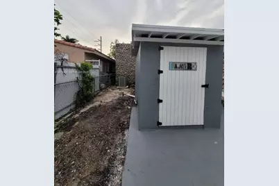 511 NW 62nd Ave, Miami, FL 33126 - Photo 12