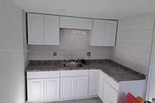 511 NW 62nd Ave, Miami, FL 33126 - Photo 10