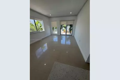 641 Espanola Way #14, Miami Beach, FL 33139 - Photo 4