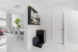 16528 SW 44th St, Miami, FL 33185 - Photo 18