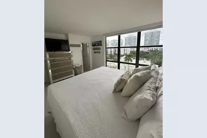 17021 N Bay Rd #815, Sunny Isles Beach, FL 33160 - Photo 8