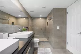 3300 NE 191st St, Aventura, FL 33180 - Photo 16