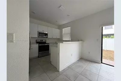 10606 W 33rd Way #10606, Hialeah, FL 33018 - Photo 10