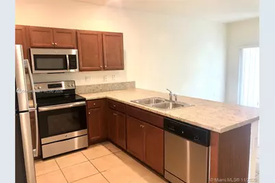 9213 W 33rd Way, Hialeah, FL 33018 - Photo 4