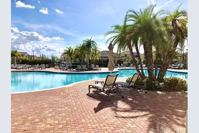 9213 W 33rd Way, Hialeah, FL 33018 - Photo 22