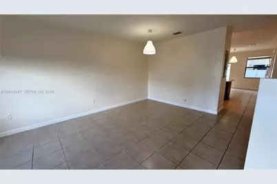 9213 W 33rd Way, Hialeah, FL 33018 - Photo 8
