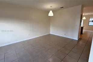 9213 W 33rd Way, Hialeah, FL 33018 - Photo 8