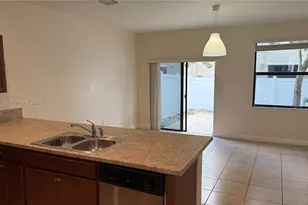 9213 W 33rd Way, Hialeah, FL 33018 - Photo 6