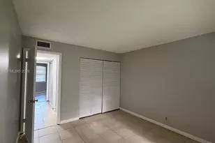 4010 Lakeside Dr, Tamarac, FL 33319 - Photo 10