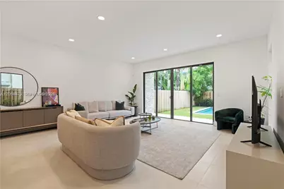 909 NE 16th Ave, Fort Lauderdale, FL 33304 - Photo 8