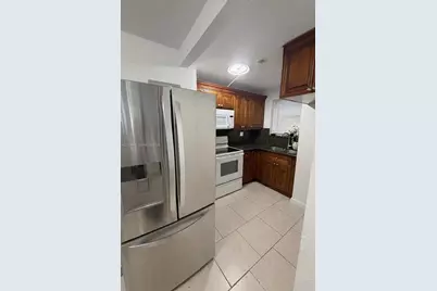 310 Fontainebleau Blvd #206, Miami, FL 33172 - Photo 2