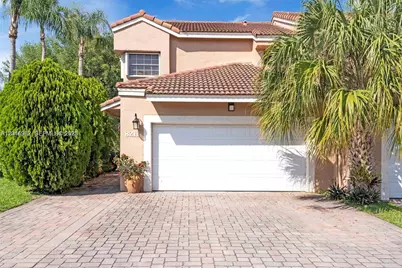 8211 NW 191st Ln #35L, Hialeah, FL 33015 - Photo 1