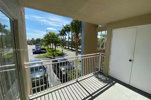 18820 NW 57th Ave, Hialeah, FL 33015 - Photo 20