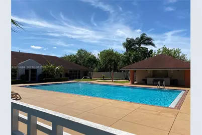 18820 NW 57th Ave #203, Hialeah, FL 33015 - Photo 52