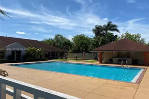 18820 NW 57th Ave, Hialeah, FL 33015 - Photo 52