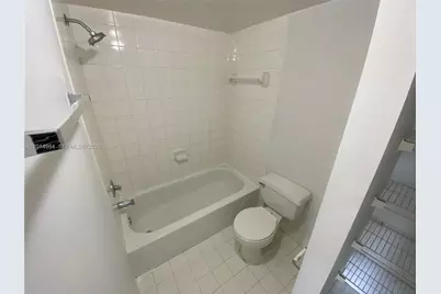 18820 NW 57th Ave #203, Hialeah, FL 33015 - Photo 34
