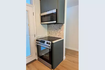 1045 10th St #302, Miami Beach, FL 33139 - Photo 10