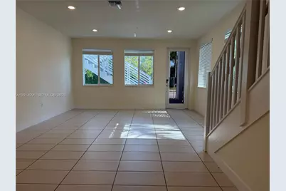 10222 NW 64th Way #101, Doral, FL 33178 - Photo 2