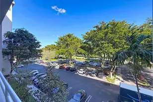 605 Oaks Dr, Pompano Beach, FL 33069 - Photo 28