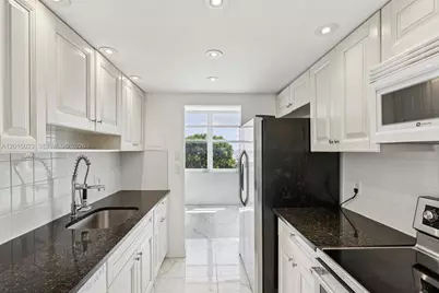 101 Briny Ave #401, Pompano Beach, FL 33062 - Photo 26