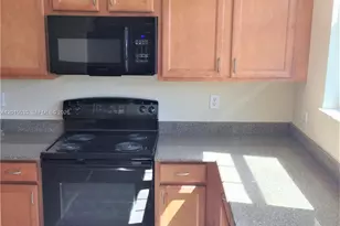 690 Amador Ln, West Palm Beach, FL 33401 - Photo 24