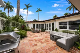 363 S Hibiscus Dr, Miami Beach, FL 33139 - Photo 12