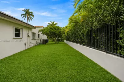 363 S Hibiscus Dr, Miami Beach, FL 33139 - Photo 22
