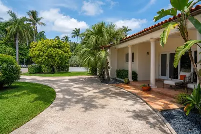 363 S Hibiscus Dr, Miami Beach, FL 33139 - Photo 6