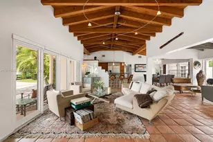 363 S Hibiscus Dr, Miami Beach, FL 33139 - Photo 8