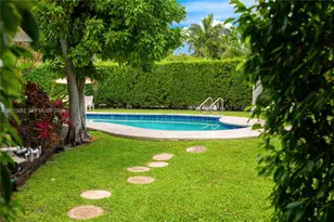 363 S Hibiscus Dr, Miami Beach, FL 33139 - Photo 6