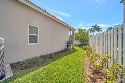 941 Briar Ridge Rd, Weston, FL 33327 - Photo 42