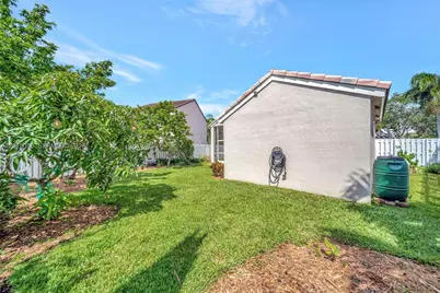 941 Briar Ridge Rd, Weston, FL 33327 - Photo 38