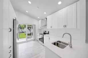 941 Briar Ridge Rd, Weston, FL 33327 - Photo 8