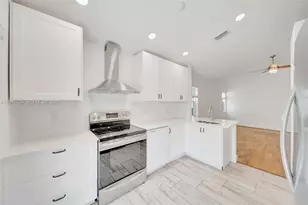 941 Briar Ridge Rd, Weston, FL 33327 - Photo 10